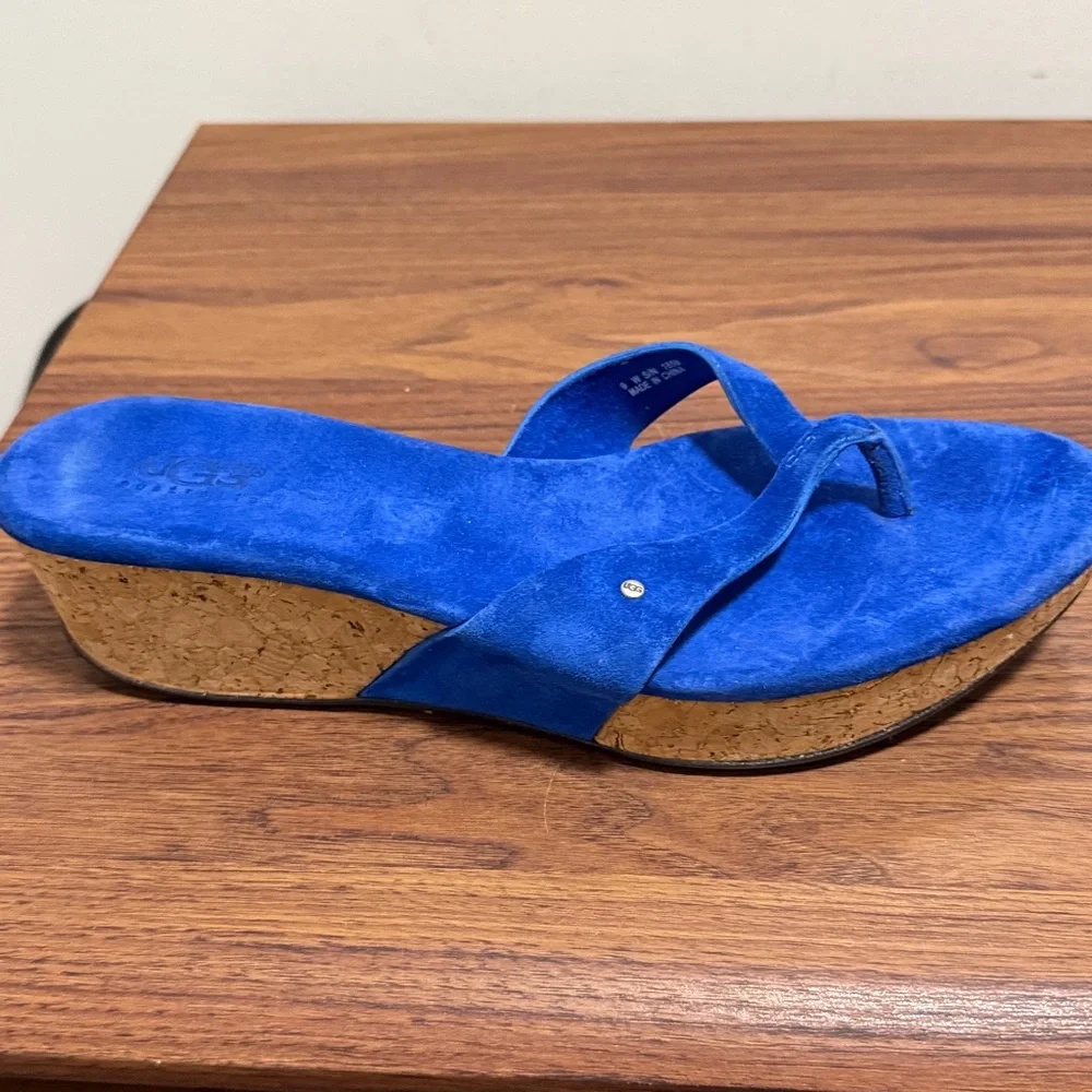 UGG Australia UMA Blue Suede Cork Wedge Woman’s Thong Sandals w/Studs. Size 9W. - Picture 4 of 10
